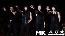 [mk포토] 우리는 옵티머스 G에요~