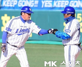 [mk포토] 진갑용, `대타로 나와 추가타점 올렸어요`