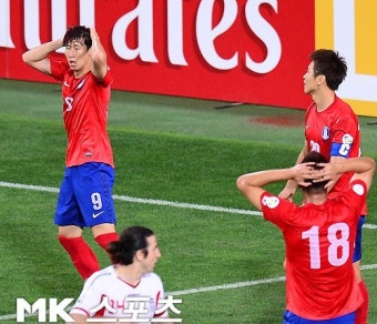 [mk포토] 손흥민,`선취골 찬스를 무산시키다니~`