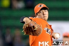 역투하는 한화 김용주 [mk포토]