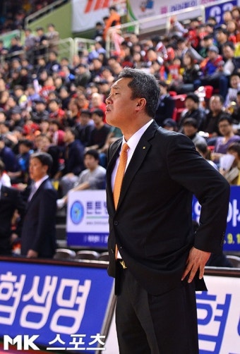 전창진 감독, `원정경기 이길 수 있어` [MK포토]