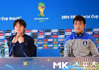 `알제리전 공식 기자회견에 나선 홍명보 감독과 윤석영` [MK포토]
