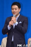 인사말 전하는 첼리스트 송영훈 [MK포토]