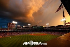 석양과 그라운드 사이, 보스턴 펜웨이파크