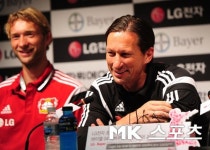 슈미트 감독 `한국 팬들을 위해 많은 것을 보여드리겠습니다` [MK포토]