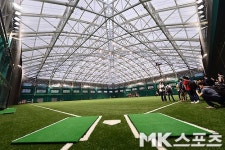 이천 LG 챔피언스 파크 `국내 최대규모로 조성된 실내연습장` [MK포토]