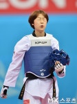 윤정연 `눈 질끈 감고` [MK포토]