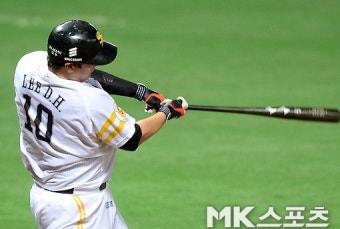 이대호, `화끈하게 2루타` [MK포토]