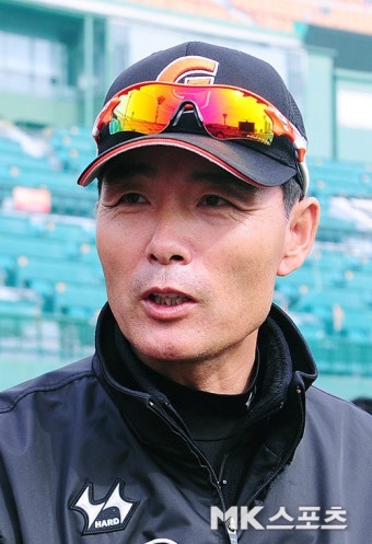 이종운 감독 `사랑받는 롯데 만들겠습니다` [MK포토]