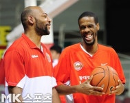 헤인즈 `윌리암스 앞에서 잇몸미소` [MK포토]