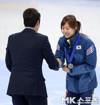 은메달 전지수, `김동성 선배 감사해요` [MK포토]