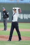 롯데, 13일 부산지방경찰청과 시구 행사