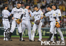 한신 `위닝시리즈 거뒀어요` [MK포토]