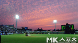 대구구장 수놓은 환상 저녁노을 [MK포토]