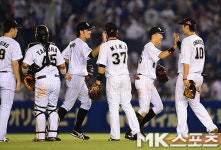 지바롯데 `소뱅 9연승 저지하고 3연승이다` [MK포토]