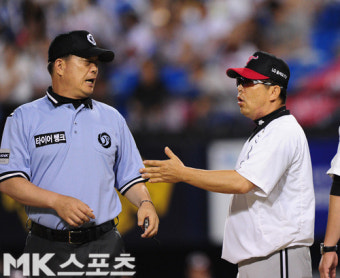 뿔난 양상문 감독 `그게 왜 세이프냐고` [MK포토]