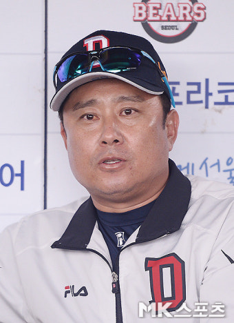김태형 감독 `오늘 선발 스와잭을 믿습니다` [MK포토]