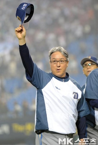 김경문 감독 `내일도 승리 기대하세요` [MK포토]
