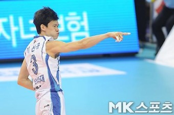 블로킹 성공한 이선규 `감독님 보셨죠` [MK포토]