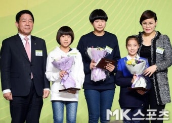 신유빈-이민지-이윤서 `여성체육대상 꿈나무상 수상` [MK포토]