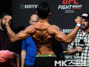 추성훈, `탄탄한 등근육으로 기선제압` [MK포토]