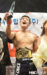 최무겸 `로드FC 최초로 2차 방어 성공했어` [MK포토]