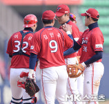 KIA `두산 10-6으로 제압` [MK포토]
