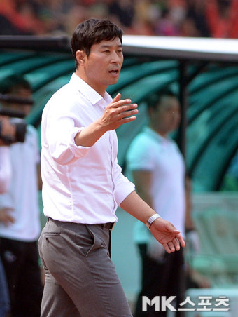 김도훈 감독 `첫 승을 가져오라` [MK포토]