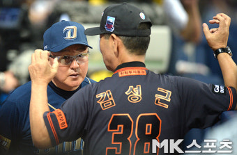 김경문 감독 `김성근 감독 어필 경청` [MK포토]