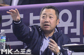 두산 박정원 회장 `이제 우승이 잡힐 거 같아` [MK포토]