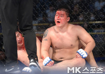 조용환-당한민 `피투성이 얼굴` [MK포토]