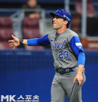 샘 펄드 `선취득점에 싱글벙글` [MK포토]