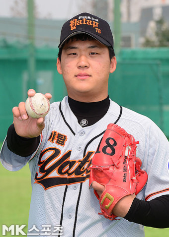 ‘노히트노런’ 야탑고 신민혁 “선동열 같은 투수 될게요”