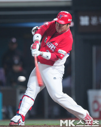 2루타 최형우 `내가 원하던 공이야` [MK포토]