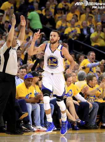 NBA 플레이오프 골든스테이트 1강? 우승확률 65%