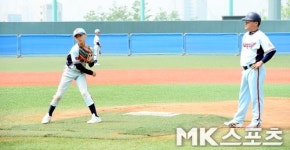 `제38회 서울특별시장기 결승전` 영일초 송희수, `예의바른 투구` [MK스포츠]  