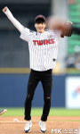 JR `시구하고 폴짝폴짝` [MK포토]