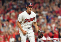 [ALDS] `바우어 6.2이닝 무실점` 클리블랜드, 양키스 제압