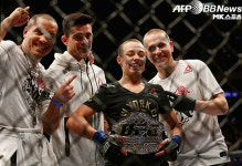 [UFC217] 여자 종합격투기 역대 3위, 생애 첫 패배