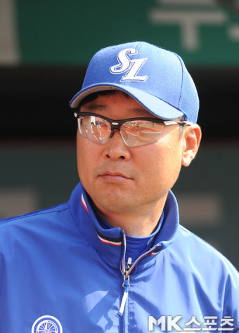 김한수 감독 `봄야구 시작입니다` [MK포토]