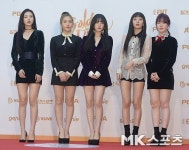 레드벨벳 측 “뜻깊은 평양공연, 영광스러워…좋은 공연 선보일 것”(공식)