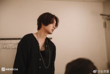 [똑똑SNS] 김현중 복귀 앞두고 근황 공개 “내 손 잡아요”