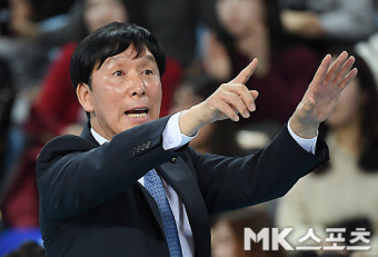 신영철 감독 `대역전승이 눈앞이다` [MK포토]