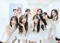 러블리즈 “러블리너스, 새해 복 많이 받으세요” [똑똑SNS]