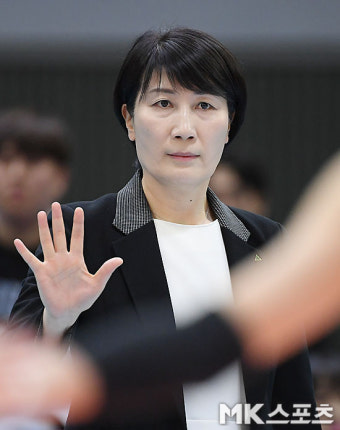 이도희 감독 `도로공사 5연승을 저지하자` [MK포토]
