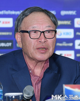 인사말 하는 김응용 대한야구소프트볼협회 회장 [MK포토]