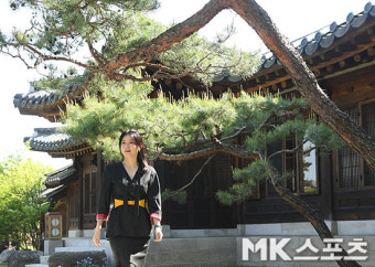 이영애 `아름다운 한옥과 화보 느낌` [MK포토]