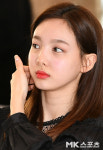 피부예가나연 | 트와이스 나연 `투명한 피부` [MK포토]