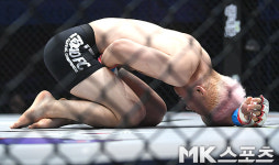 고통호소하는 지영민, 너무 아프다 [로드FC]