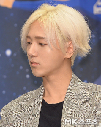 슈퍼주니어 예성, 강인 응원 논란 사과 “팬들 마음 생각 못해 미안”(전문)